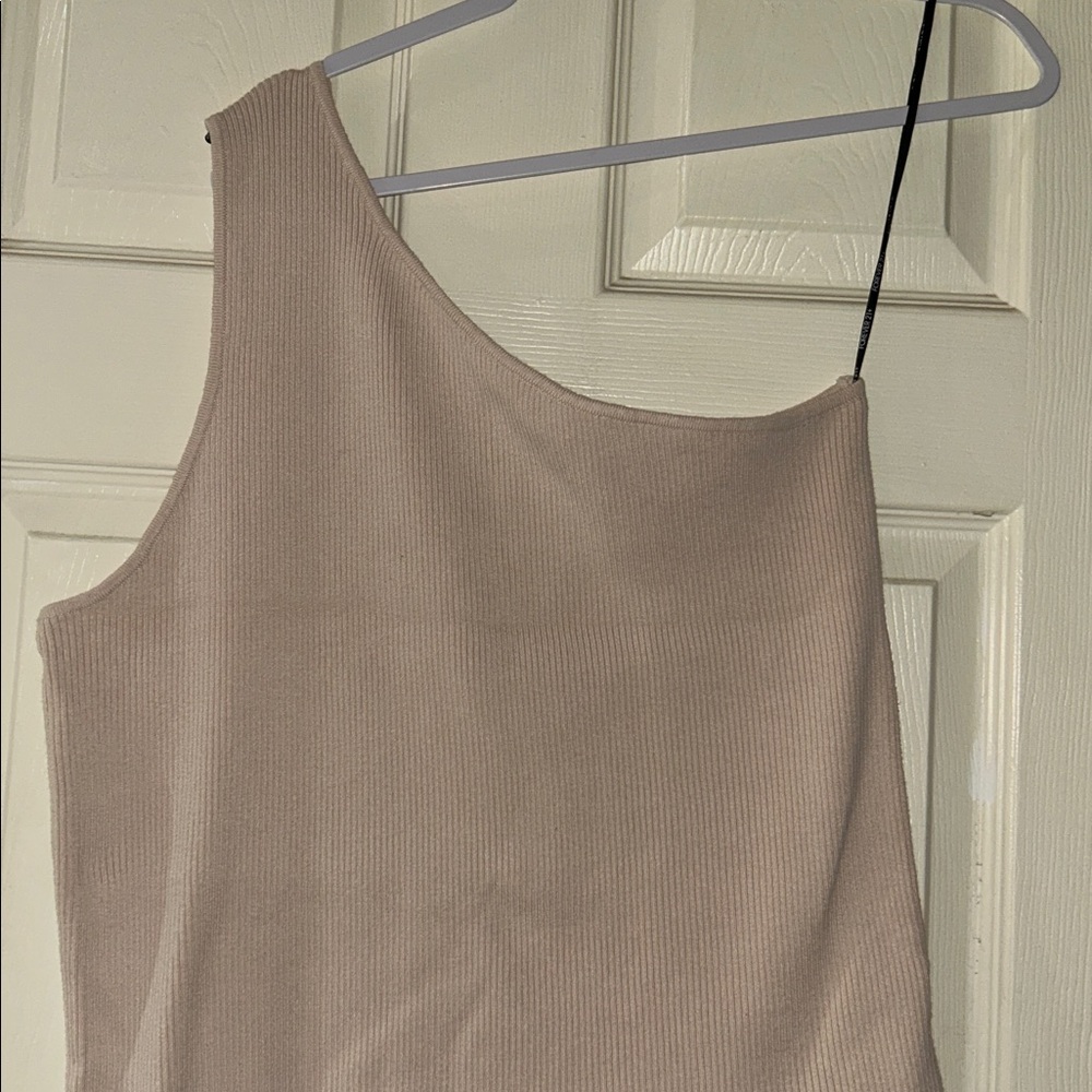 One-Shoulder Ribbed Tank Top